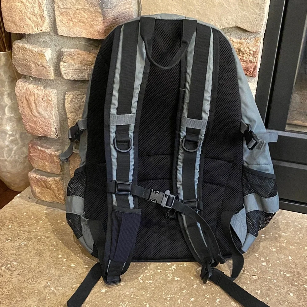 Eddie Bauer Trailhead 25L Backpack  Excellent Condition
